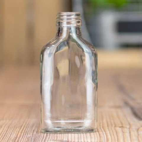 Butelka piersiówka FLASK na nalewki, bimber, wódkę 100ml Butelka piersiówka FLASK na nalewki, bimber, wódkę 100ml