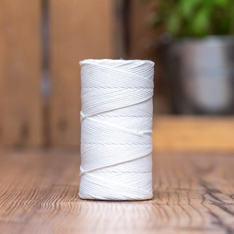 Przędza wędliniarska (dratwa, sznurek, szpagat, nici) nr 1, biała, nabłyszczana, 100g Przędza wędliniarska (dratwa, sznurek, szpagat, nici) nr 1, biała, nabłyszczana, 100g
